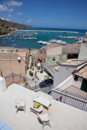 Отель La TERRAZZA sul PORTO, Кастелламмаре Дель Гольфо